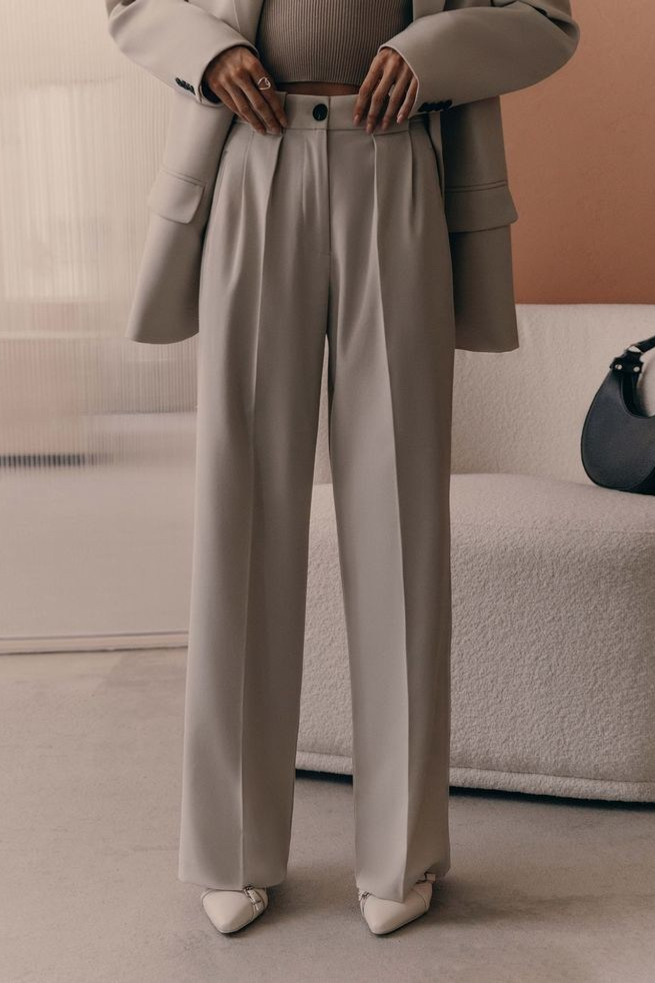 Предметная съемка для интернет магазина, референсы штанов женских|Sale