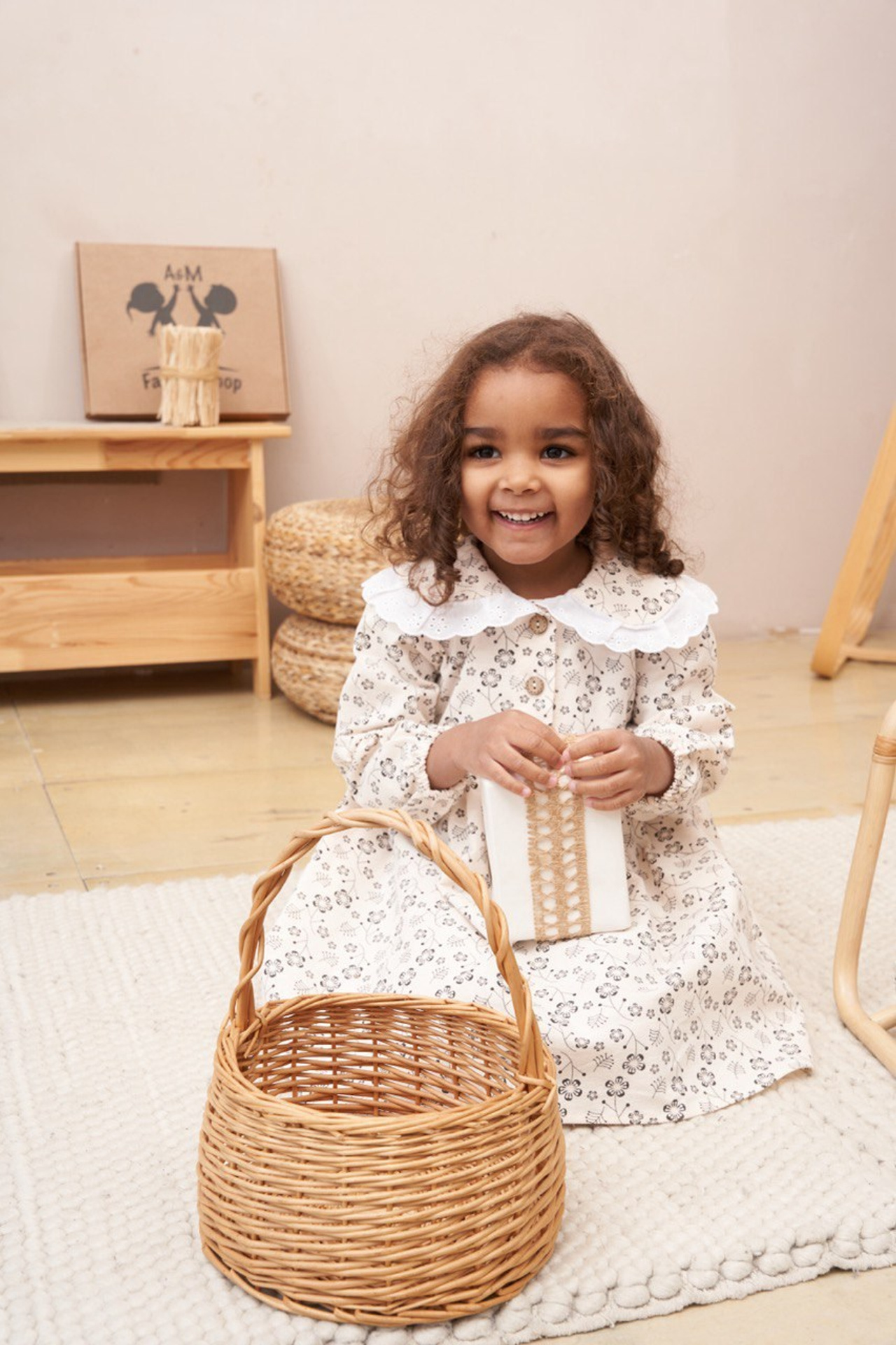 Модель девочка Вероника Г для съемки для маркетплейса Н.Н. | Sale Easy