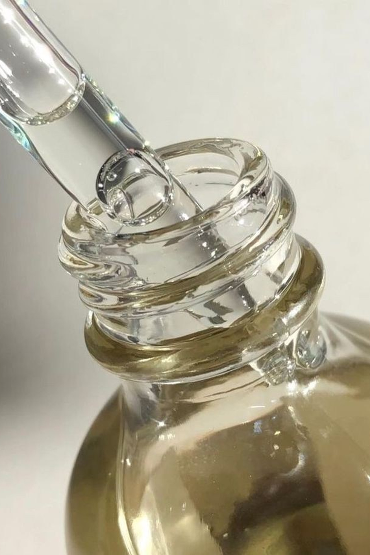 Пример текстуры сыворотки с гиалуроновой кислотой