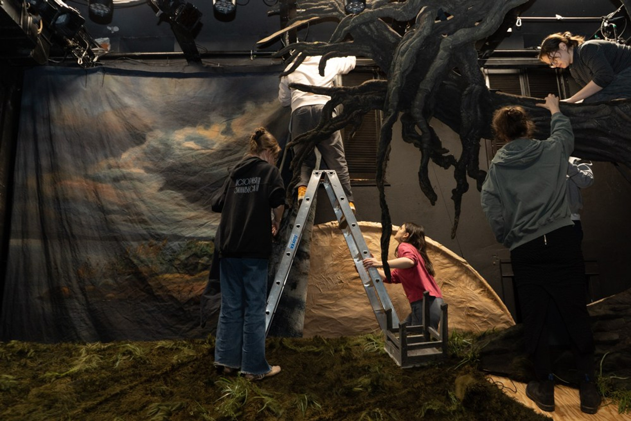 «Гроза» театральное объединение «Озеро». История занавеса. Превращаем идею в технологию