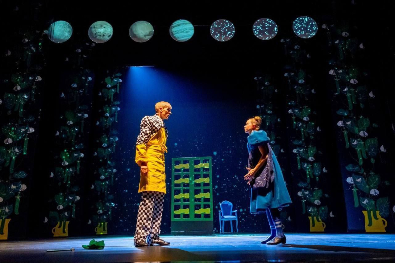 Декорации для спектакля «Принцесса на горошине» | Калининградский Драматический Театр. История занавеса. Превращаем идею в технологию