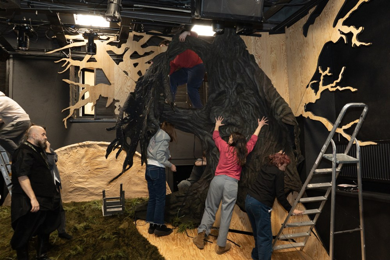 «Гроза» театральное объединение «Озеро». История занавеса. Превращаем идею в технологию