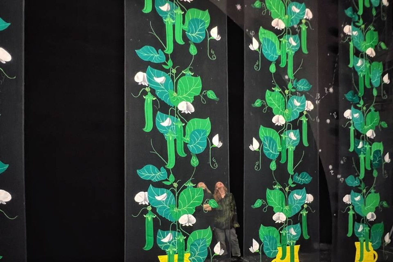 Декорации для спектакля «Принцесса на горошине» | Калининградский Драматический Театр. История занавеса. Превращаем идею в технологию