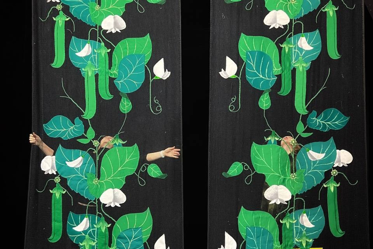 Декорации для спектакля «Принцесса на горошине» | Калининградский Драматический Театр. История занавеса. Превращаем идею в технологию