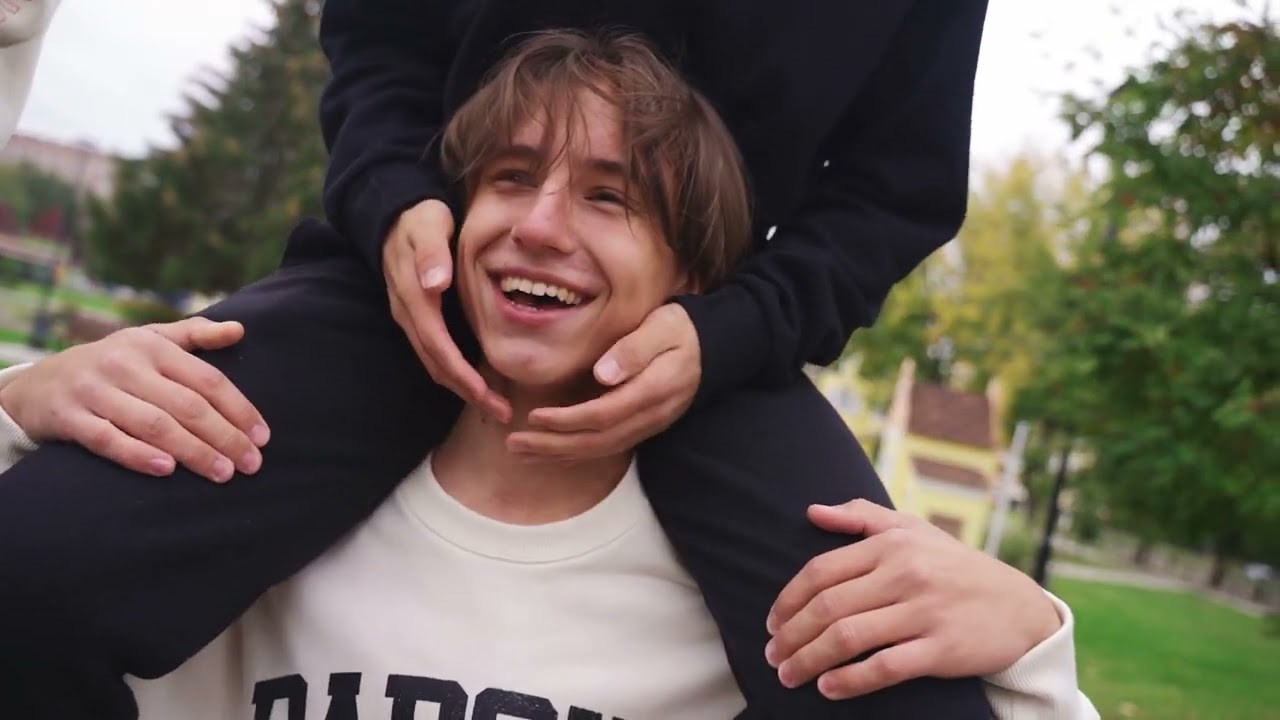 Неон-3800 рублей. Фотограф Герман