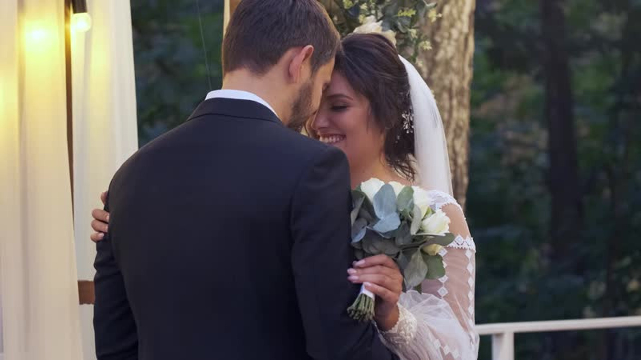 Галерея свадебных клипов, примеры свадебных видео. Свадебный фотограф, видеограф в Клину, Москве, Зеленограде, Калабушкин
