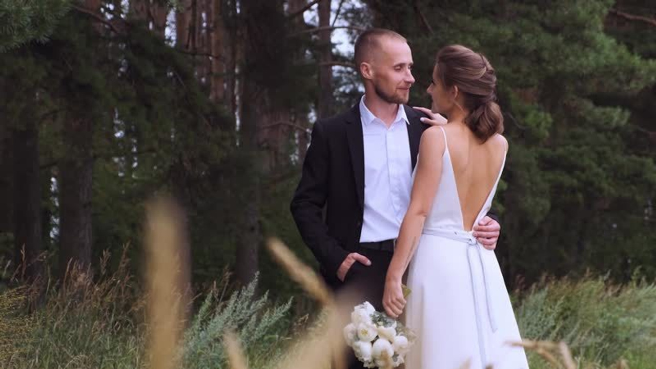 Галерея свадебных клипов, примеры свадебных видео. Свадебный фотограф, видеограф в Клину, Москве, Зеленограде, Калабушкин