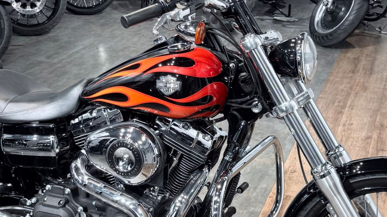 2012 DYNA Wide Glide 96 Blасk Оrange Flamеs. Hello Davidson, Москва. Только хорошие мотоциклы…