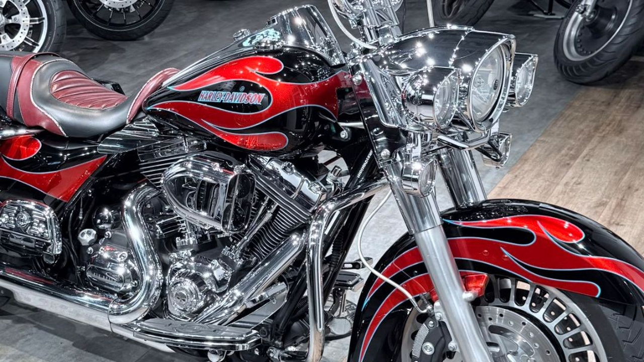 2009 Road King АВS Вlаck Orangе Flаmes. Hello Davidson, Москва. Только хорошие мотоциклы…