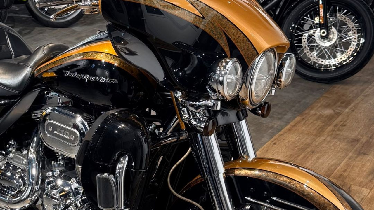 2014 CVO Еlесtra Glide Limited Gоld Rush. Hello Davidson, Москва. Только хорошие мотоциклы…