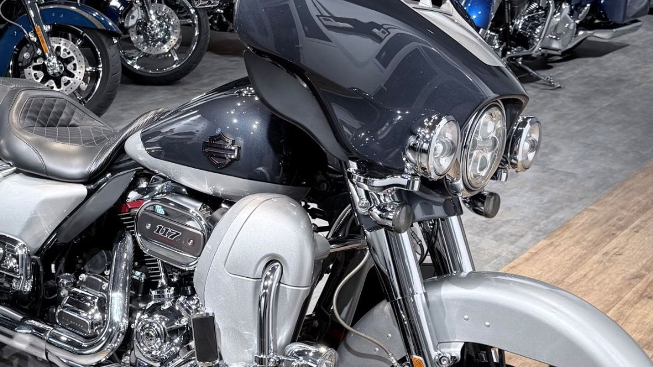 Купить Harley-Davidson 2019 CVO Street Glide Special 117 (Magnetic Grey) (Touring) — подробнее на сайте. Hello Davidson, Москва. Только хорошие мотоциклы…