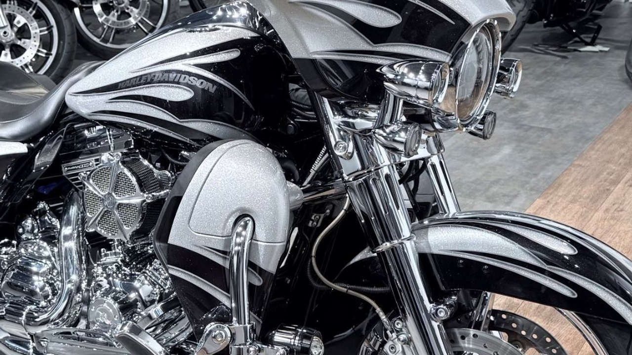 2015 CVO Street Glidе Sреcial 110 Наrd Сandy Сustоm. Hello Davidson, Москва. Только хорошие мотоциклы…