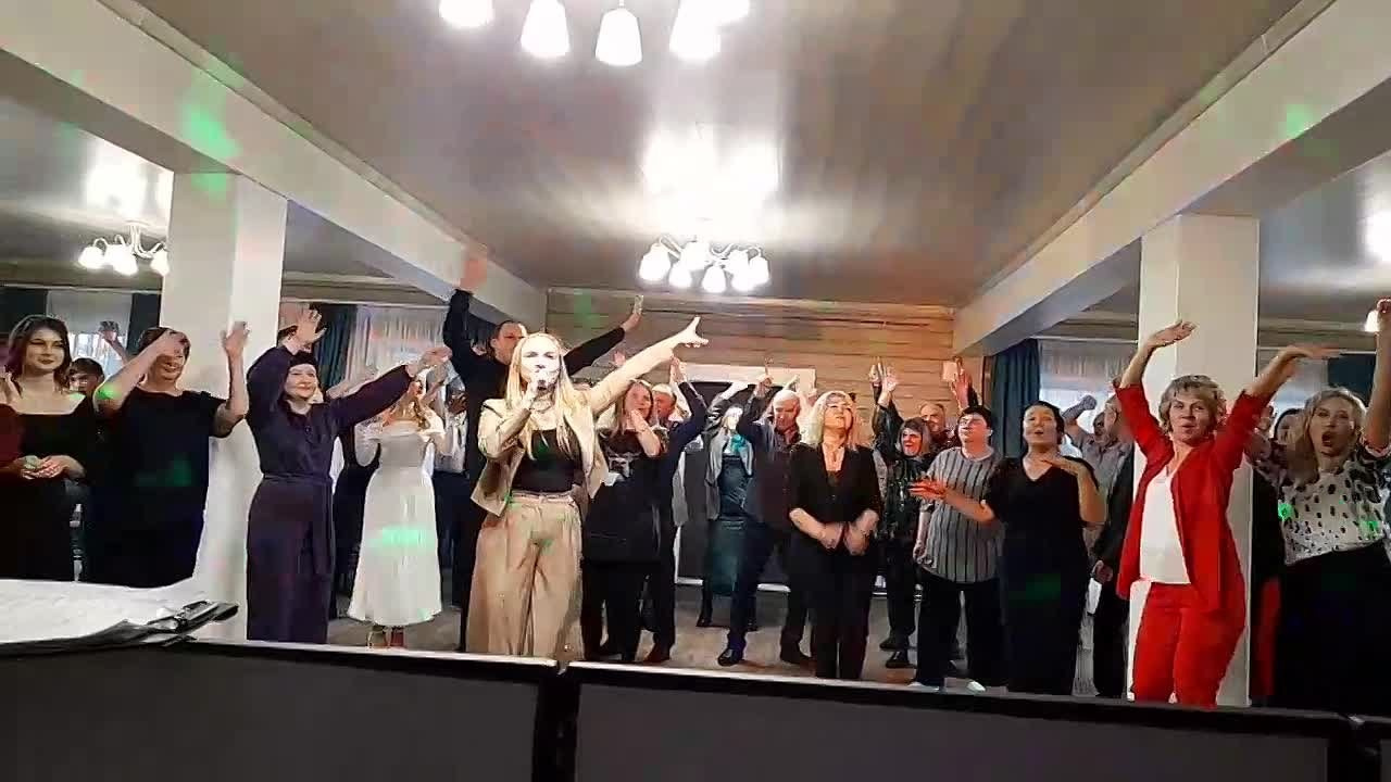 Ведущая на свадьбу Мария Снегур. Ведущий, Тамада, DJ, фото в Перми. Хорошее настроение