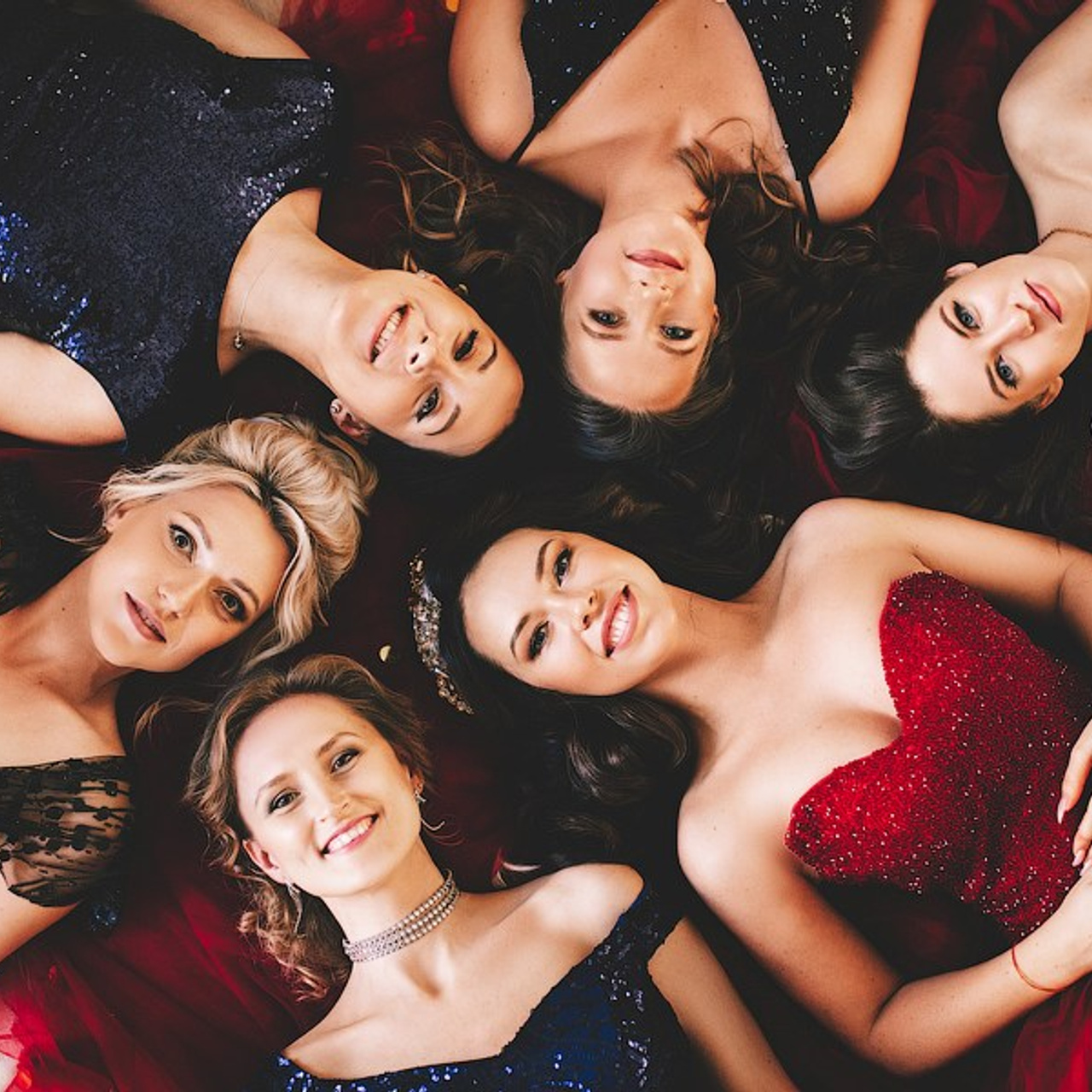 Образы для фотосессии девичника: как выбрать дресс-код и одеться стильно. Профессиональный фотограф в Москве. Елена Шуваева