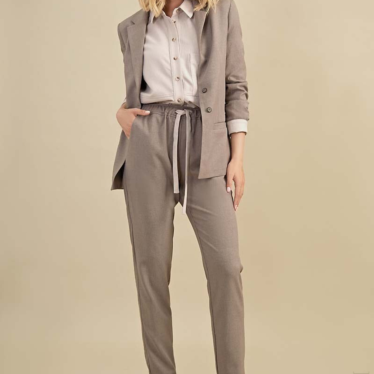 ЦИКЛОРАМА. ПОДГОТОВКА К ФОТОСЕССИИ НА БЕЛОМ ФОНЕ ДЛЯ САЙТА