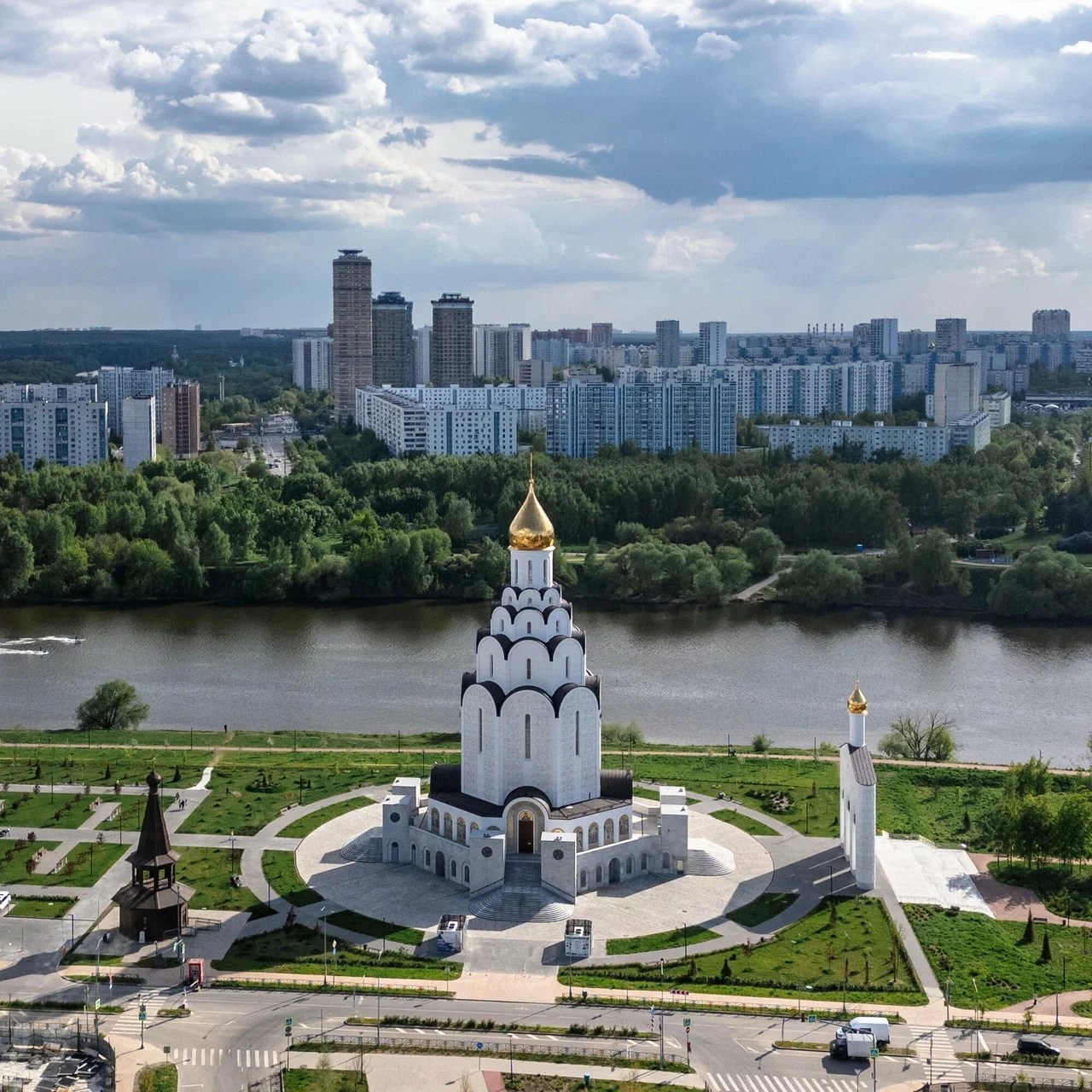 Церковь Спаса Всемилостивого в Кусково. Видеограф на крещение и венчание в Москве и МО | Ирина Юдина