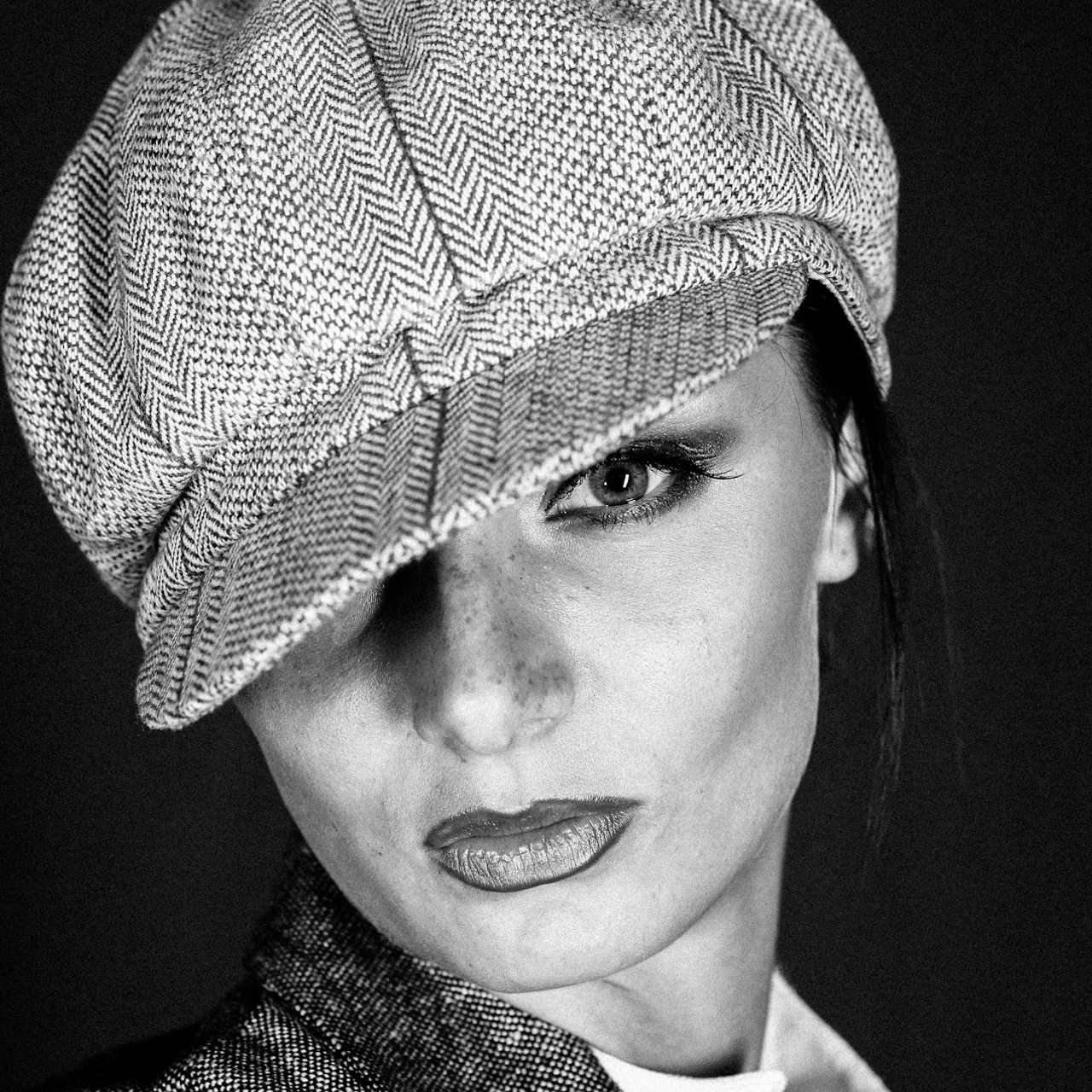 Цирковая 020. Fantastic-Bodies photo performance