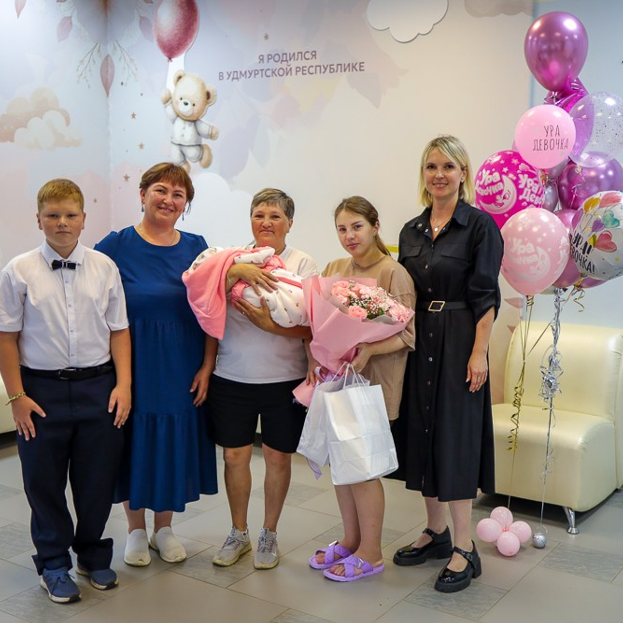 Выписка из роддома. Фотограф новорожденных в Ижевске Анастасия Преснякова