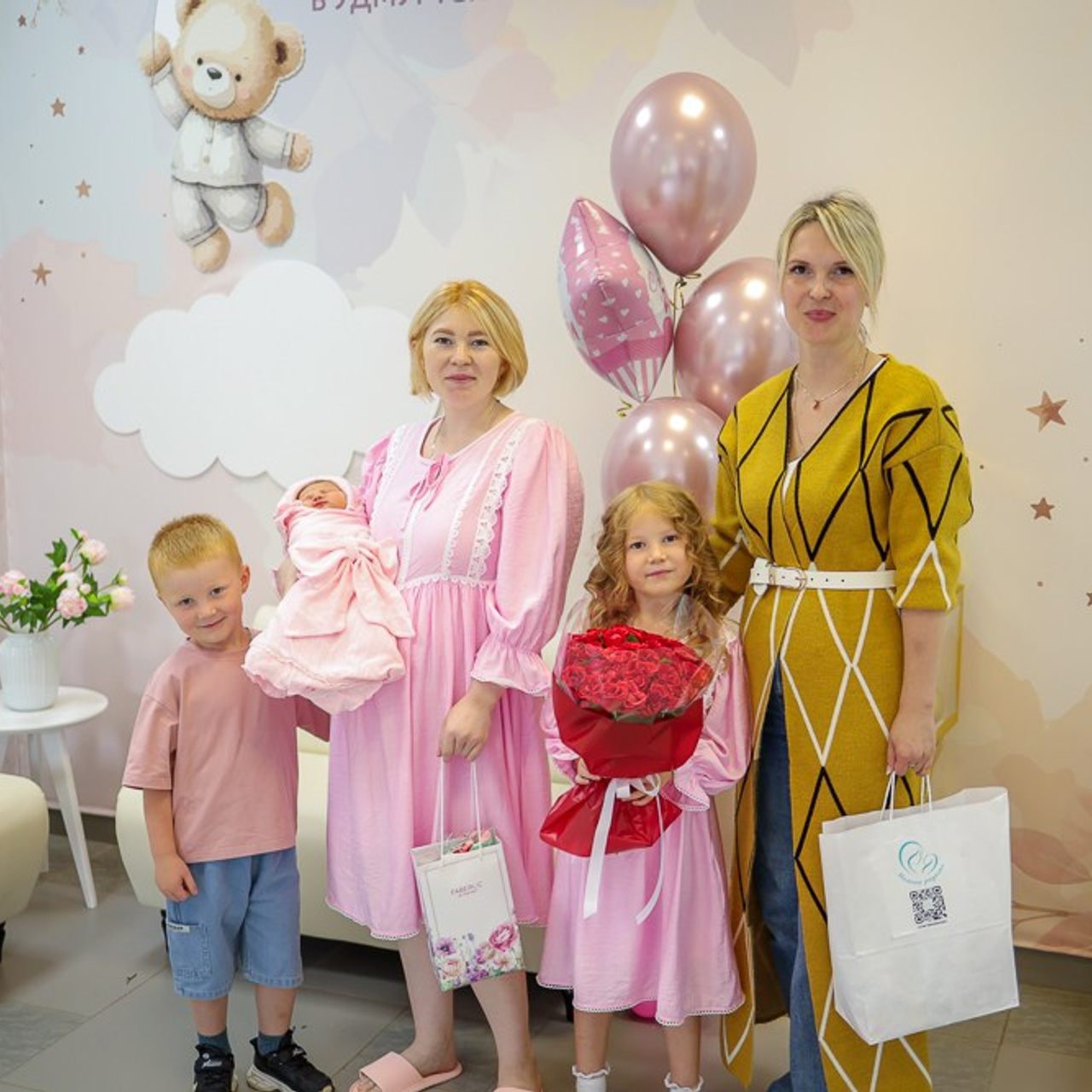 Выписка из роддома. Фотограф новорожденных в Ижевске Анастасия Преснякова