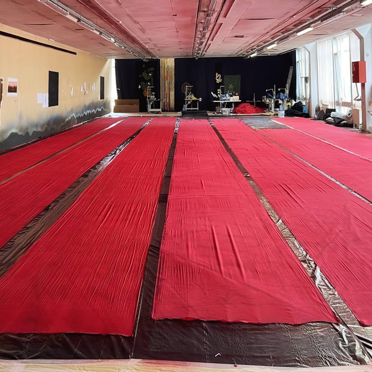 Декорации для спектакля «Алые паруса» | Театр БТК. История занавеса. Превращаем идею в технологию