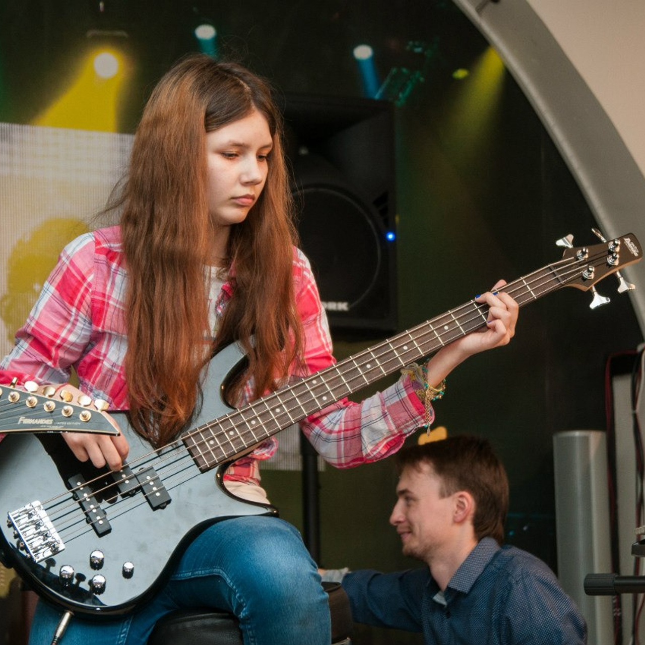 Студия обучения игре на гитаре — класс Дениса Маярского. Дом Шрёдера