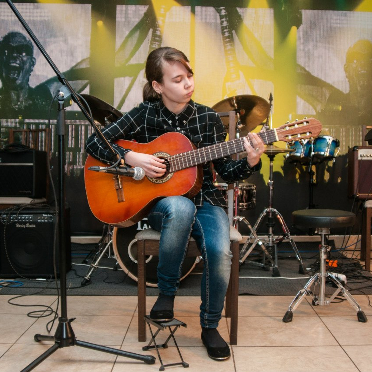 Студия обучения игре на гитаре — класс Дениса Маярского. Дом Шрёдера