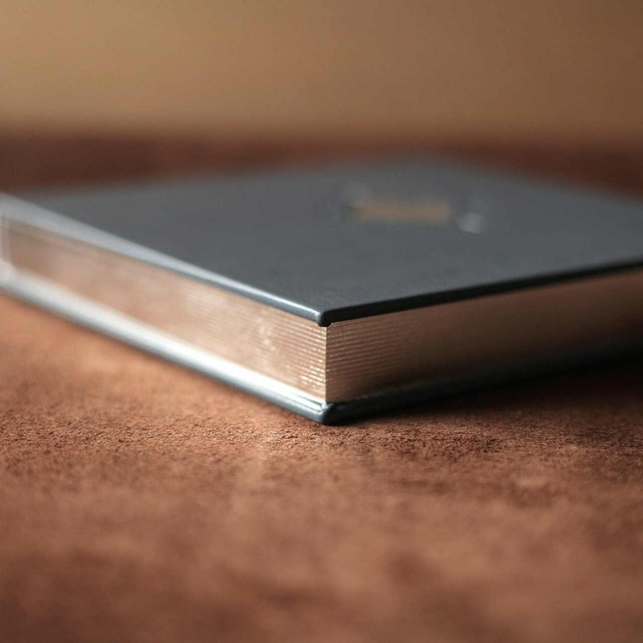 Книги Премиум. Фото- и видеосъёмка крещения и венчания. Фотограф на крещение Москва