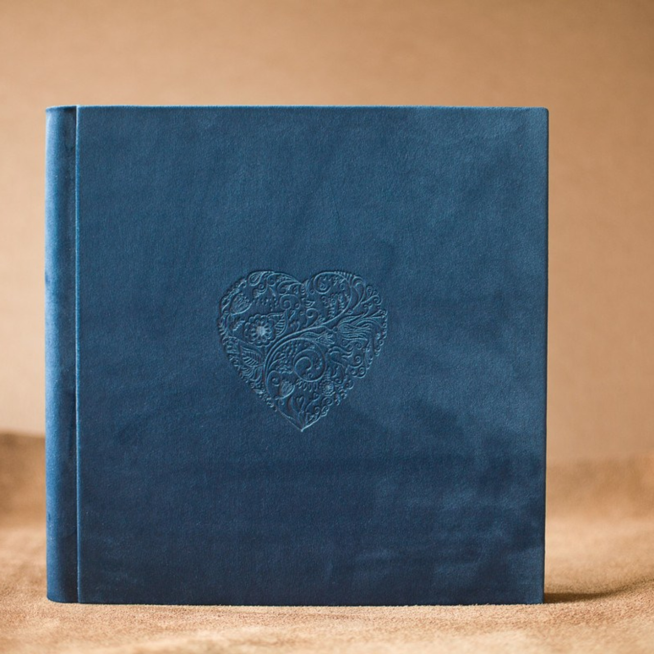 Книги Премиум. Фото- и видеосъёмка крещения и венчания. Фотограф на крещение Москва