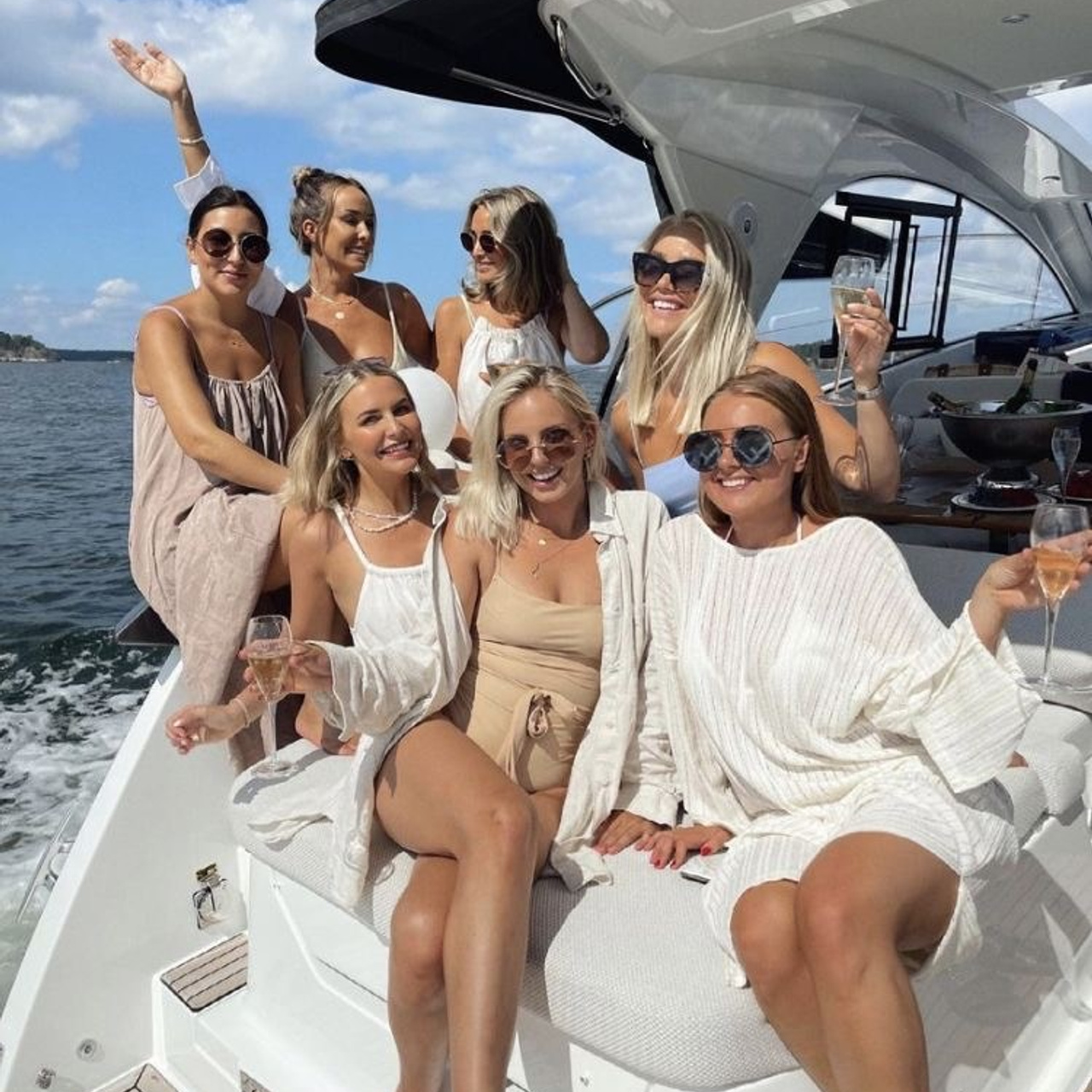 — Девичники