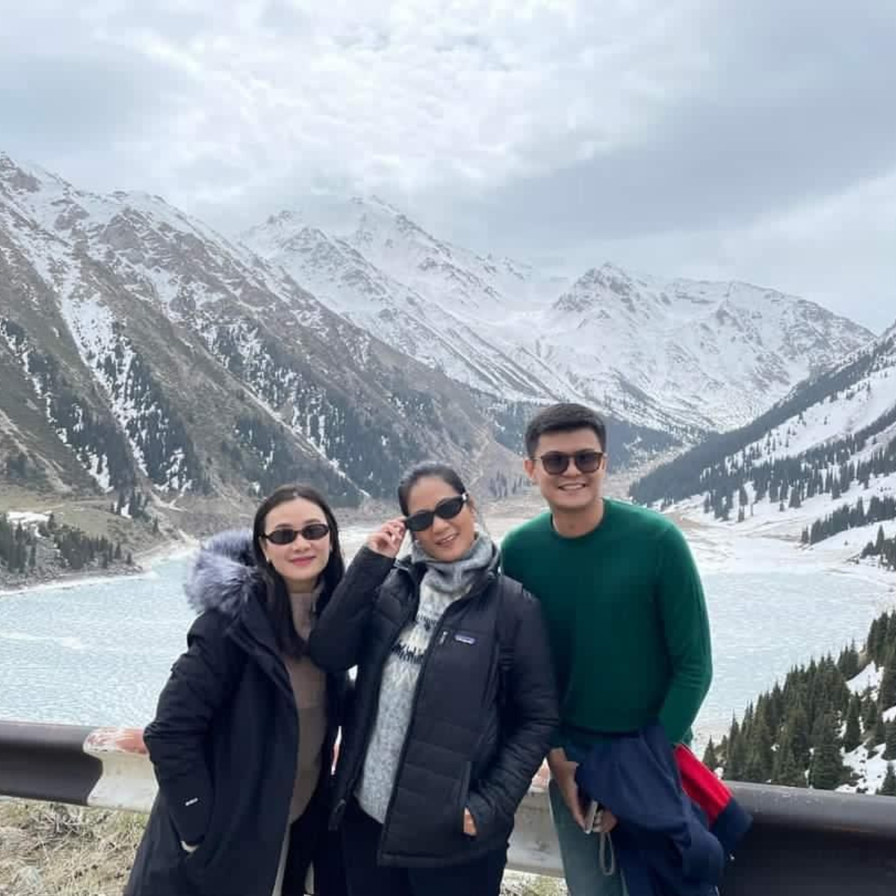 Экскурсия и тур на Большое Алматинское Озеро (БАО) и водопад Аюсай из Алматы