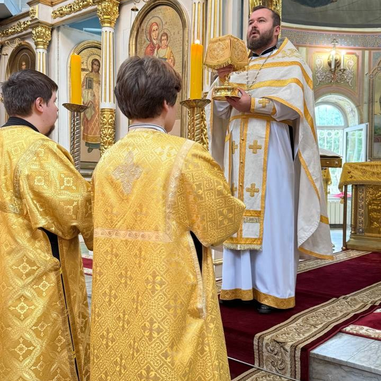 Престольный праздник во Всехсвятском храме. Саратовское Юго-Западное благочиние