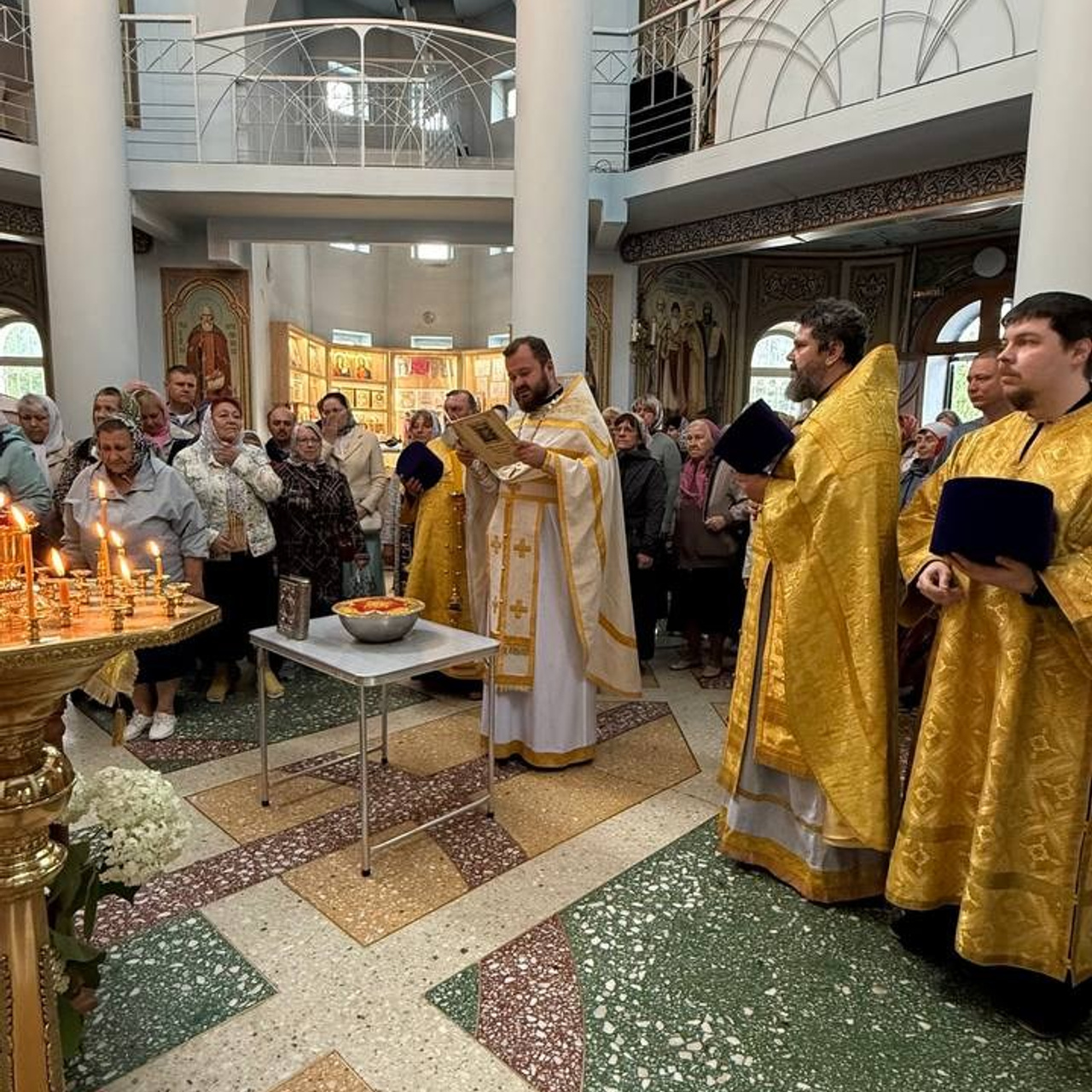 Престольный праздник во Всехсвятском храме. Саратовское Юго-Западное благочиние