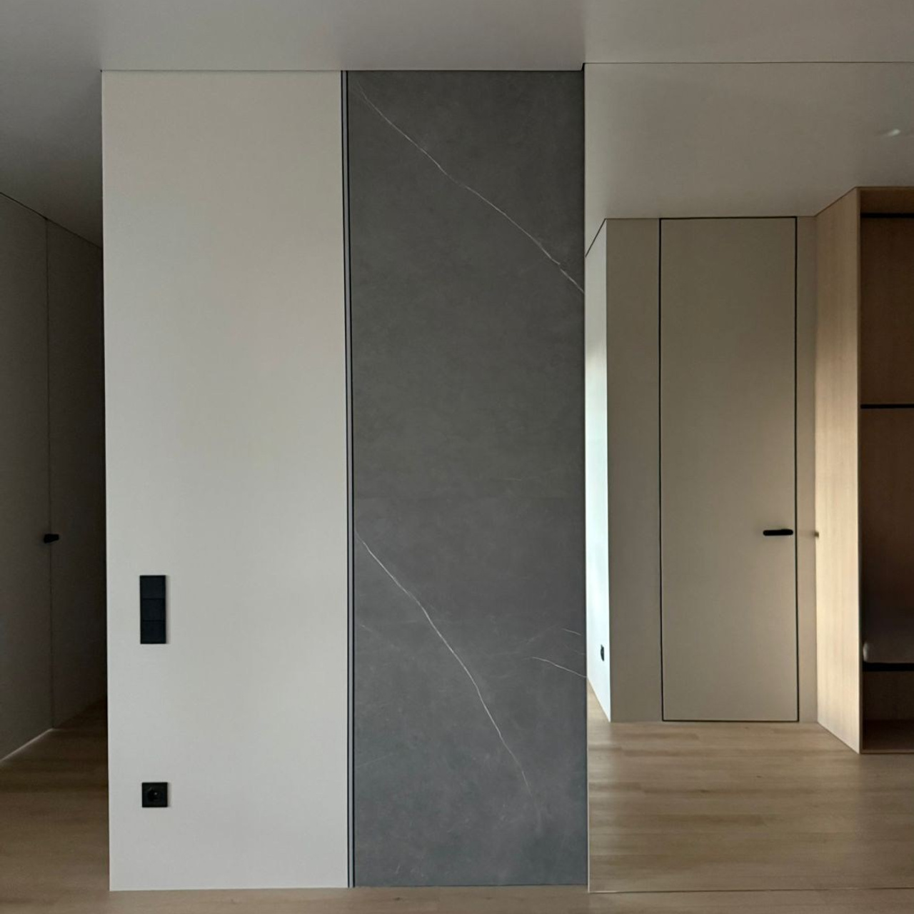 Портфолио. Дизайн студия, занимаемся разработкой Дизайн проектов, реализацией проектов под ключ. Мы находимся в городе Екатеринбург. Зовут Рената