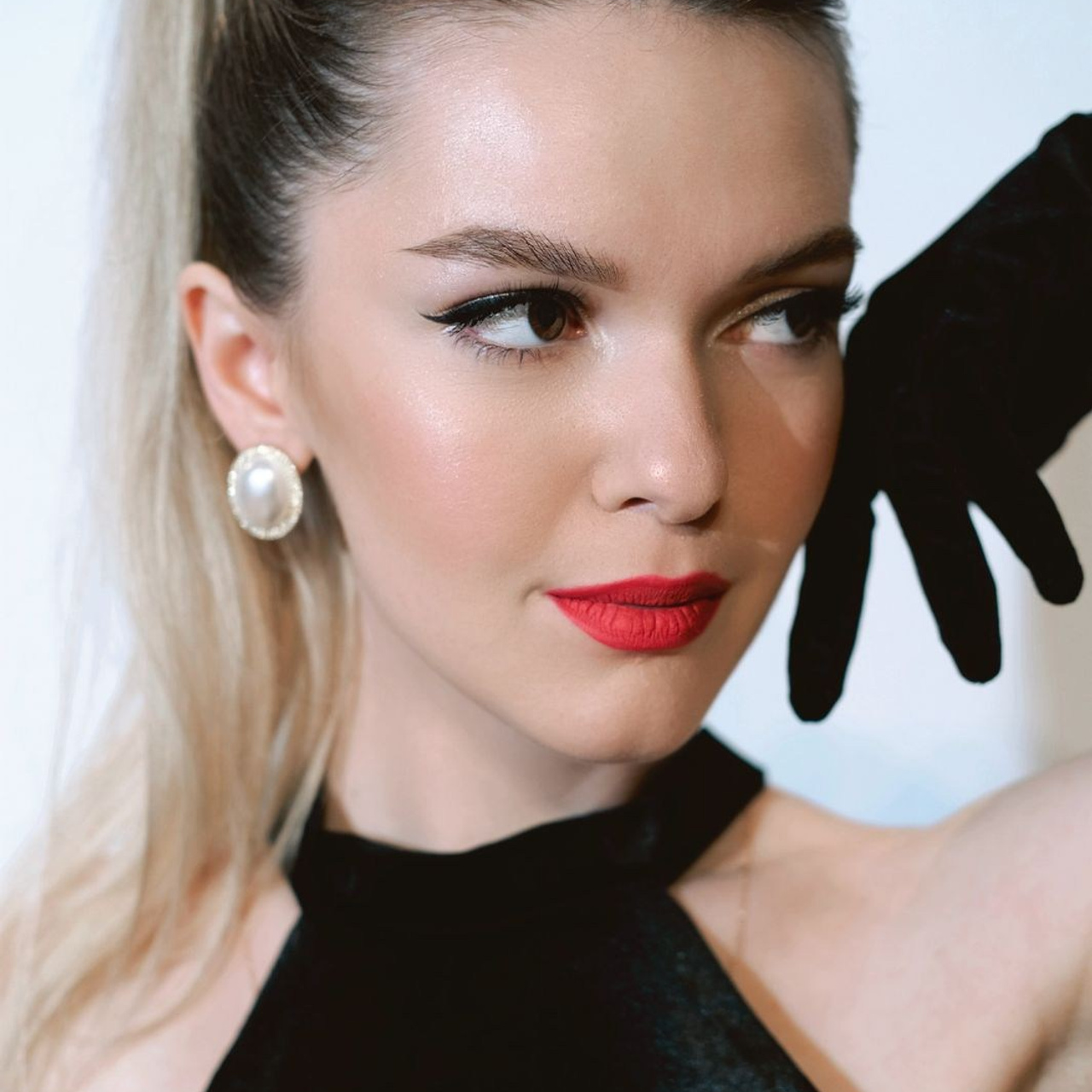 Портфолио Екатерина Бессоновой —ведущий стилист. Салон свадебных стилистов