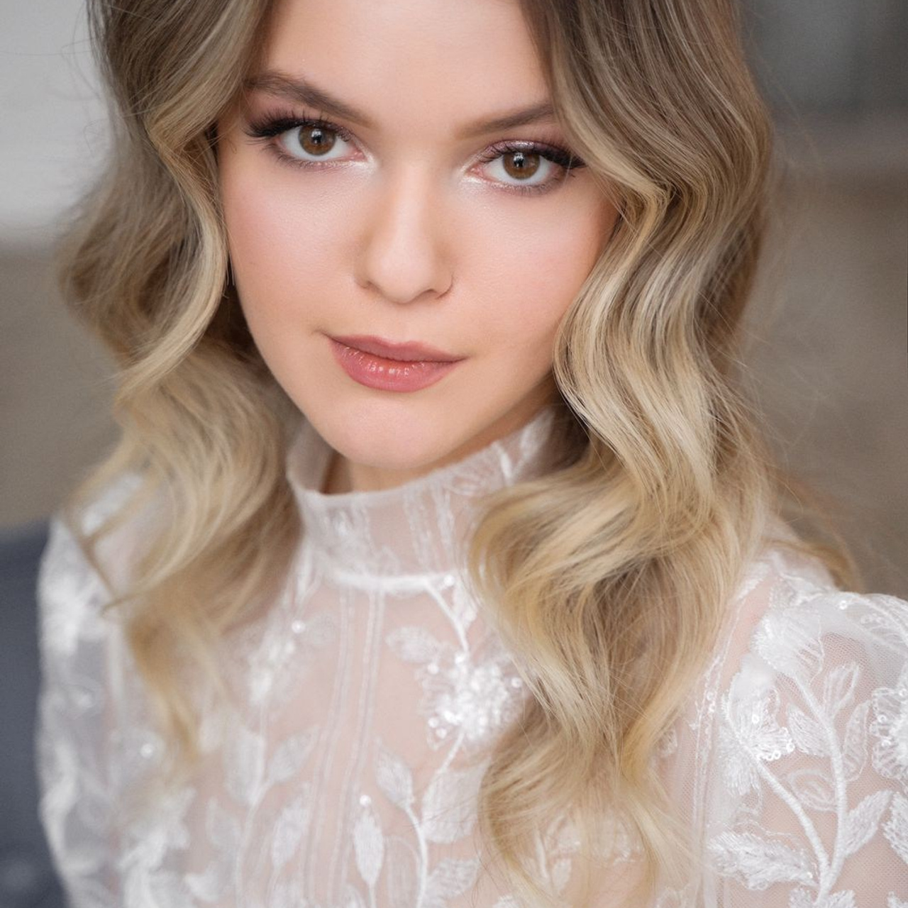 Портфолио Екатерина Бессоновой —ведущий стилист. Салон свадебных стилистов