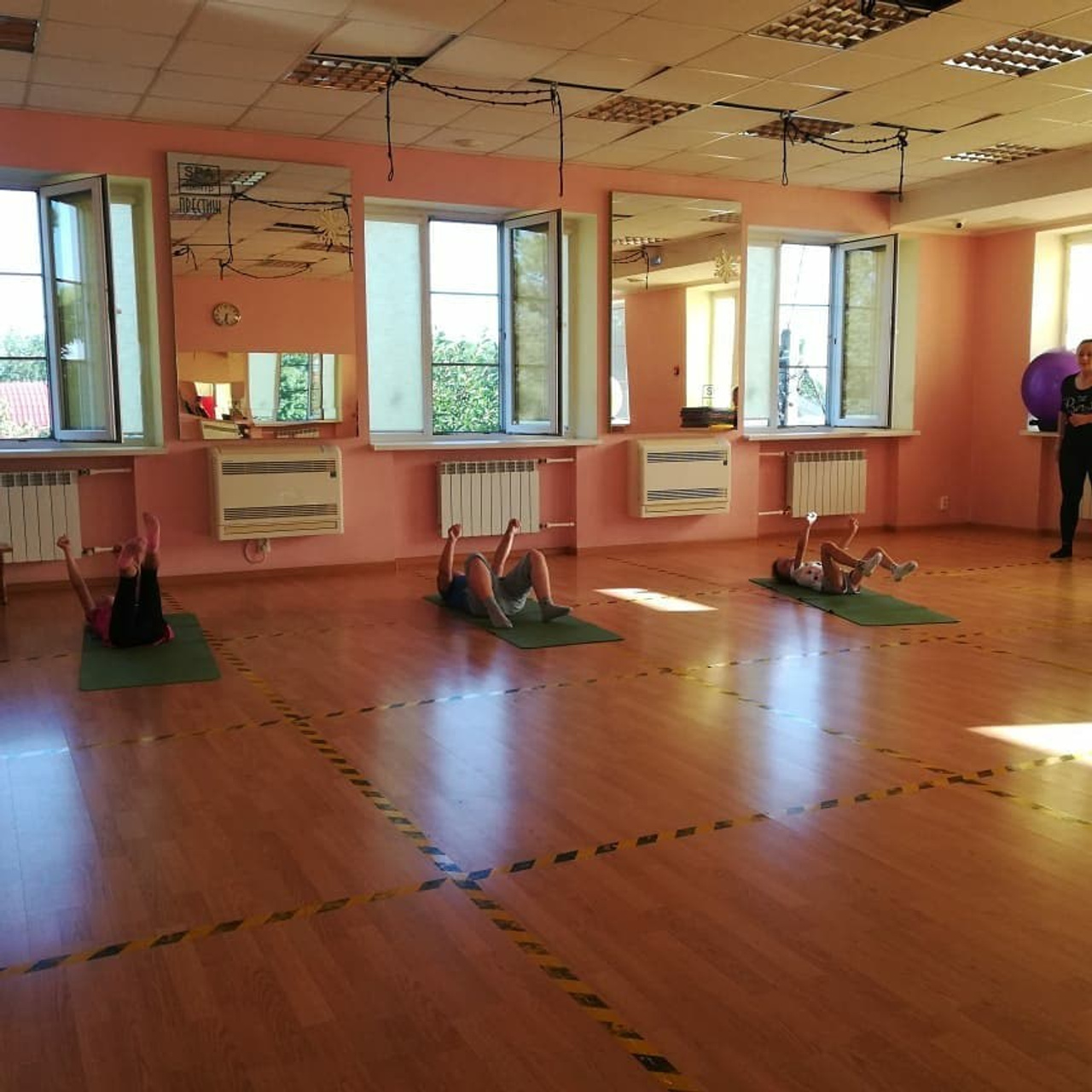 Наши звёзды зажигают: рисуем, тренируемся и… танцуем!