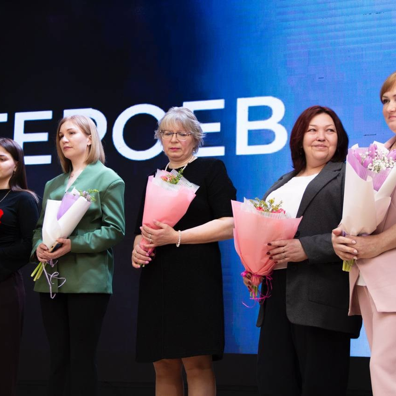 Площадки Фотовыставки. «Жены Героев. Алтайский Край»