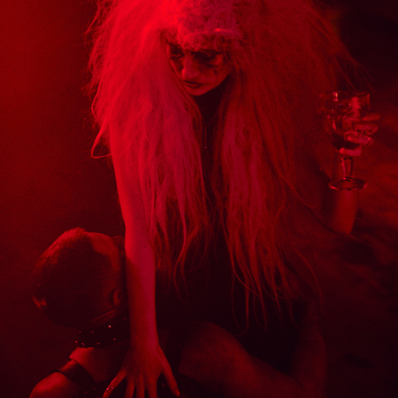 Фотосъёмка Halloween Москва | Event-фотограф тематических вечеринок. Артём Савиных — профессиональный фотограф в Москве | Репортажи, свадьбы, портреты