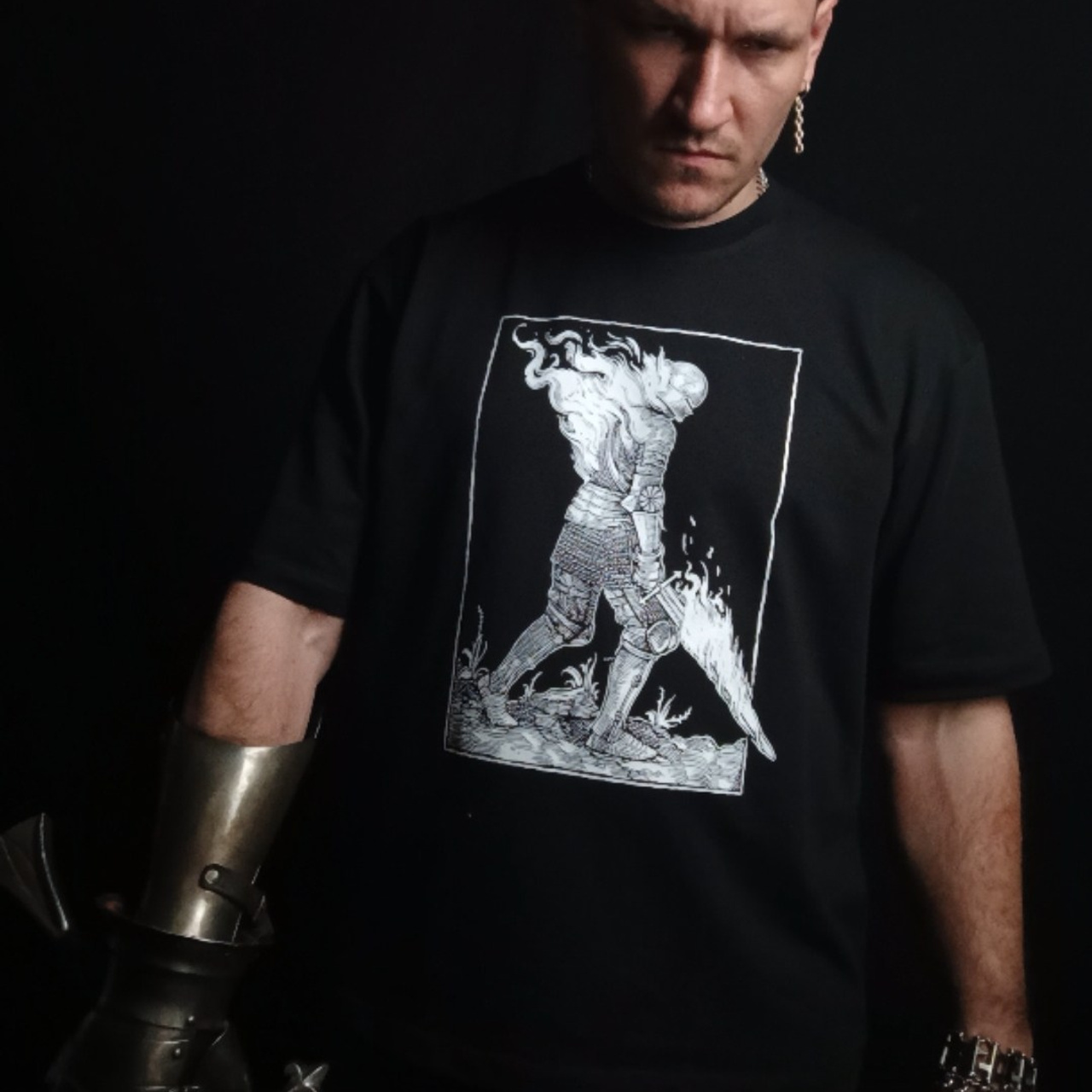 Мерч. Фотограф Александр Никитин. Съёмка в доспехах. Санкт-Петербург. nikitin_photo