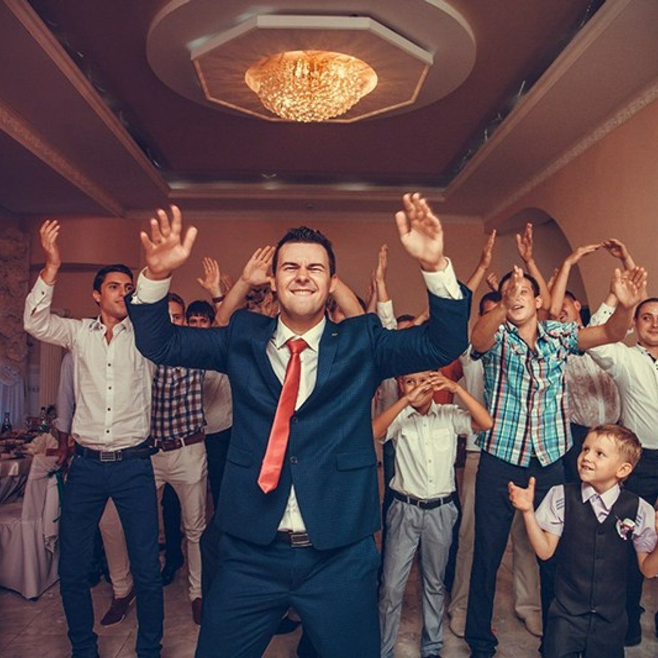 Свадебный фотограф в Краснодаре: Профессиональная свадебная фотосъемка. Интерьерная фотостудия FOTOGEN г. Краснодар