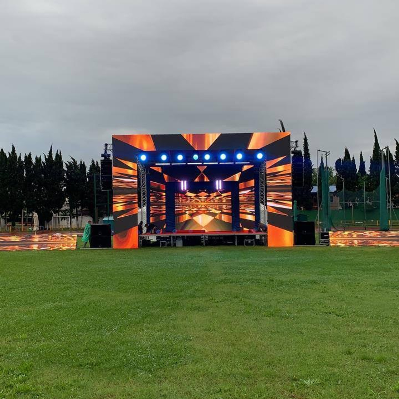 Аренда светодиодных led видеоэкранов и телевизоров для мероприятий в Лефортово