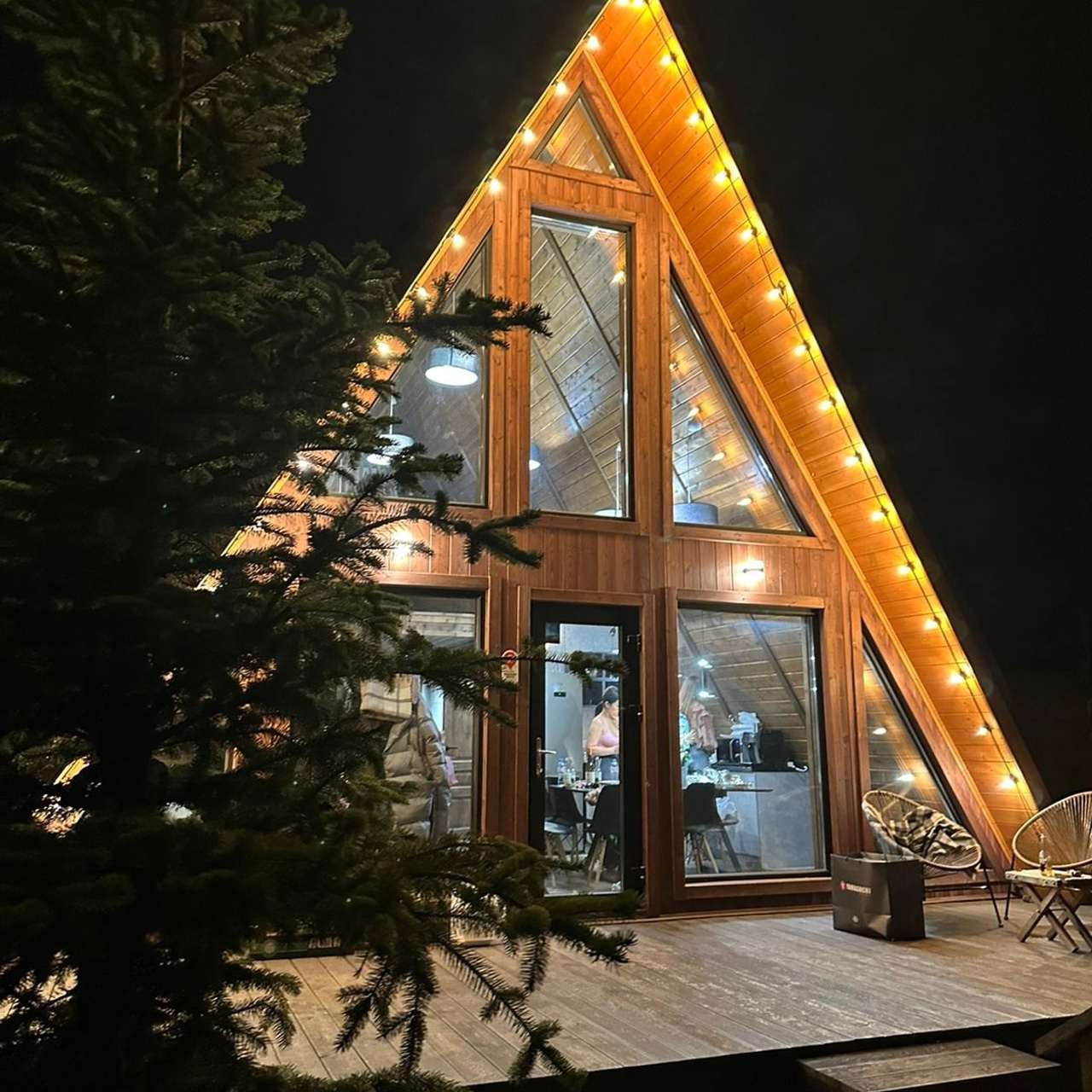 Коттедж А-фрейм с баней и уличным чаном в Подмосковье - в аренду для отдыха