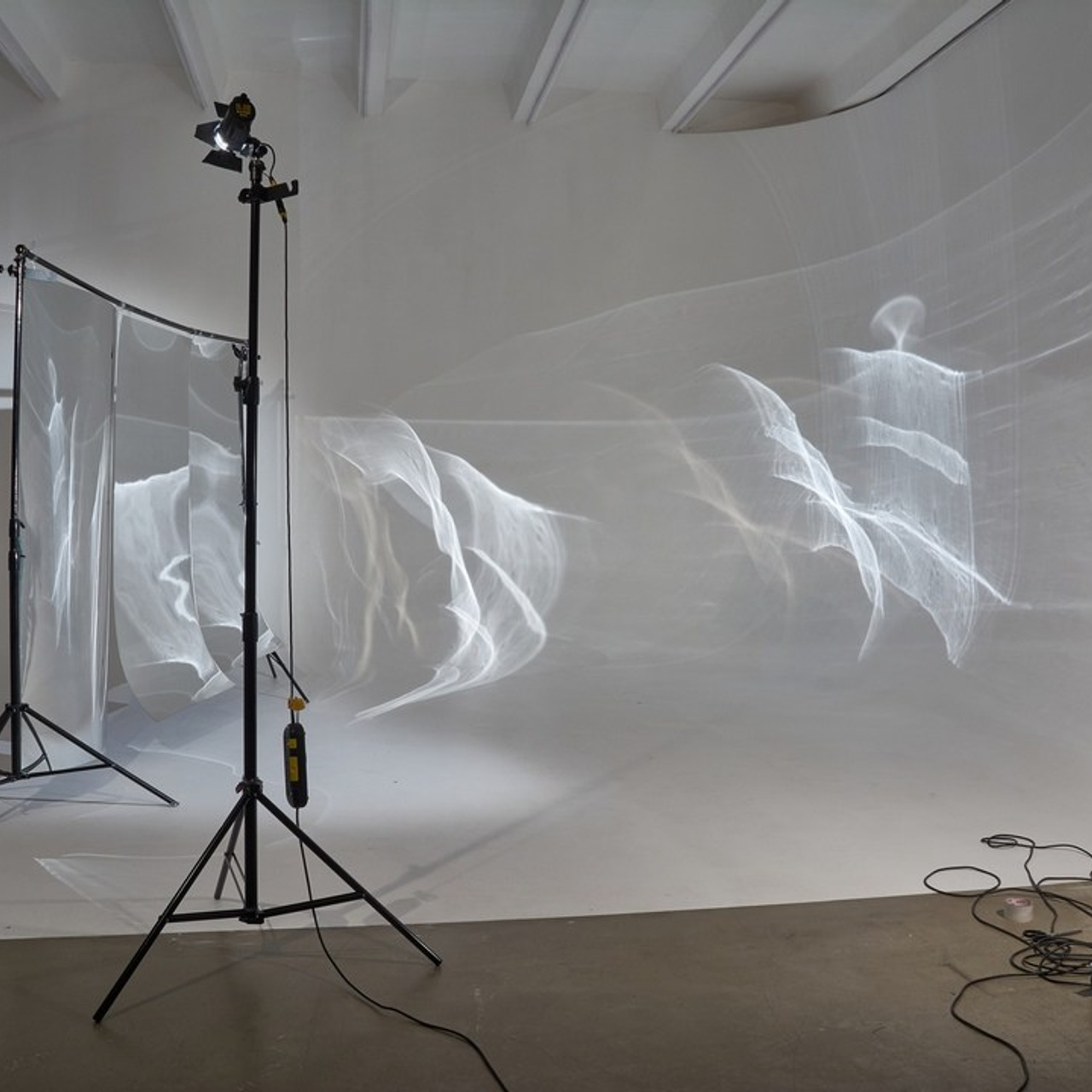 Залы, список студии СПБ. Профессиональный фотограф беременности в СПБ. Стильные фотосессии беременности в стиле минимализм и классическая фотография