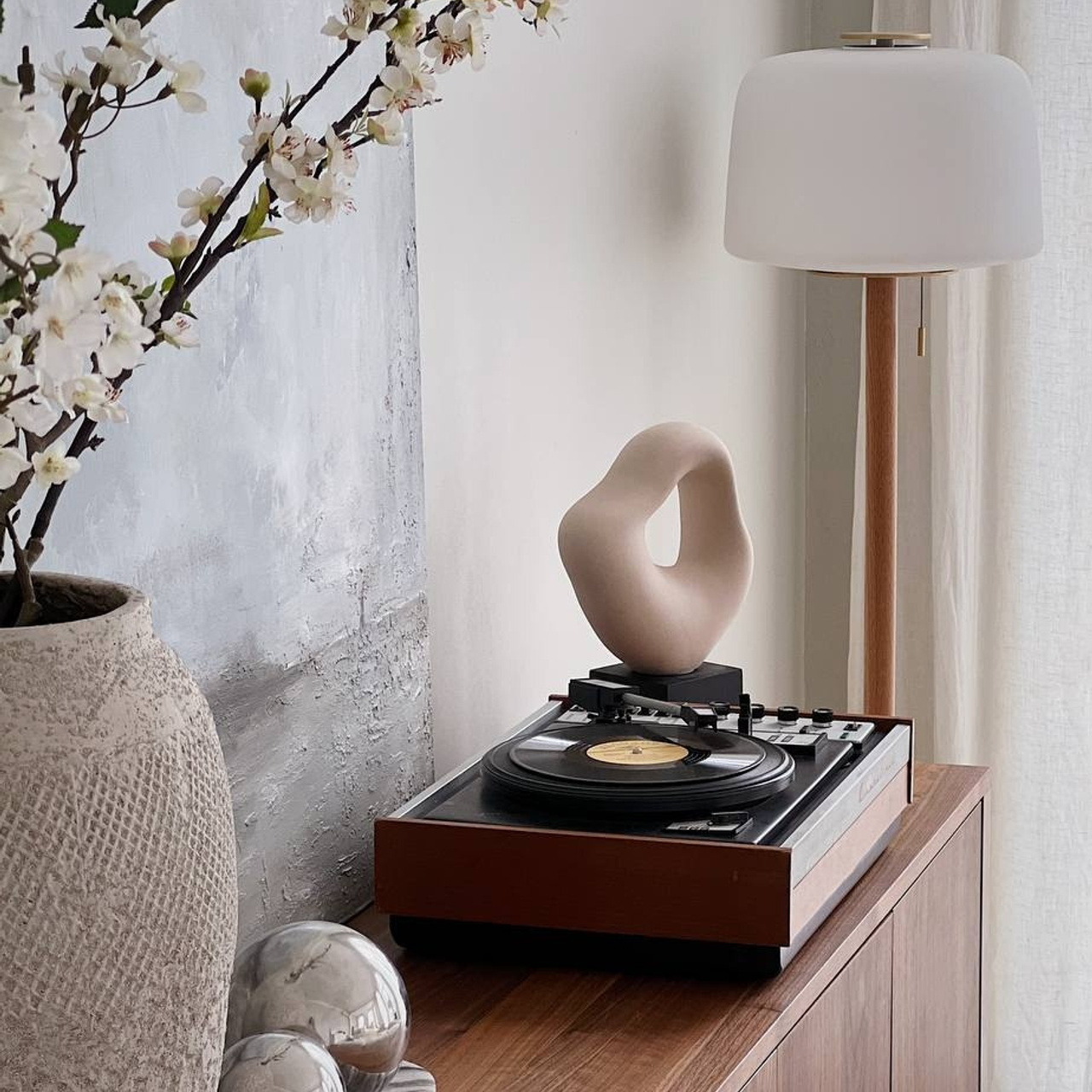 MIMIKA. Профессиональный фотограф беременности в СПБ. Стильные фотосессии беременности в стиле минимализм и классическая фотография