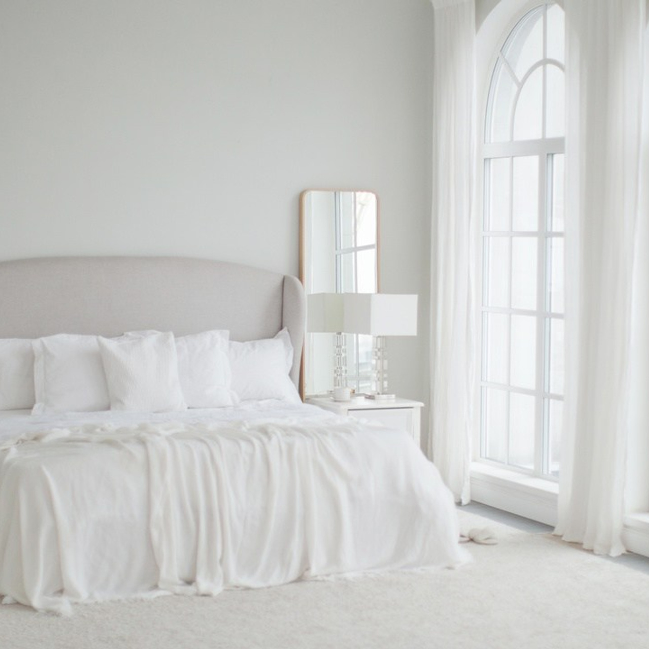 Залы, список студии СПБ. Профессиональный фотограф беременности в СПБ. Стильные фотосессии беременности в стиле минимализм и классическая фотография