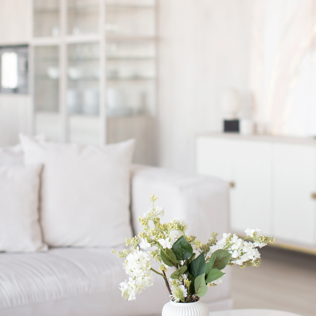 MIMIKA. Профессиональный фотограф беременности в СПБ. Стильные фотосессии беременности в стиле минимализм и классическая фотография