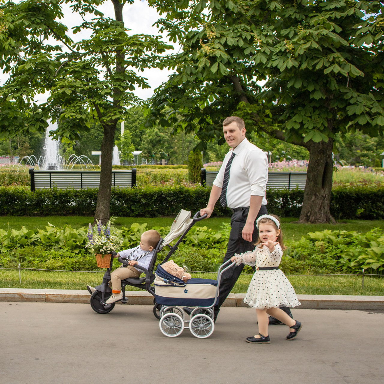 Свадебная фотосессия — прогулка в Ботаническом саду. Профессиональная фото и видеосъемка. Москва