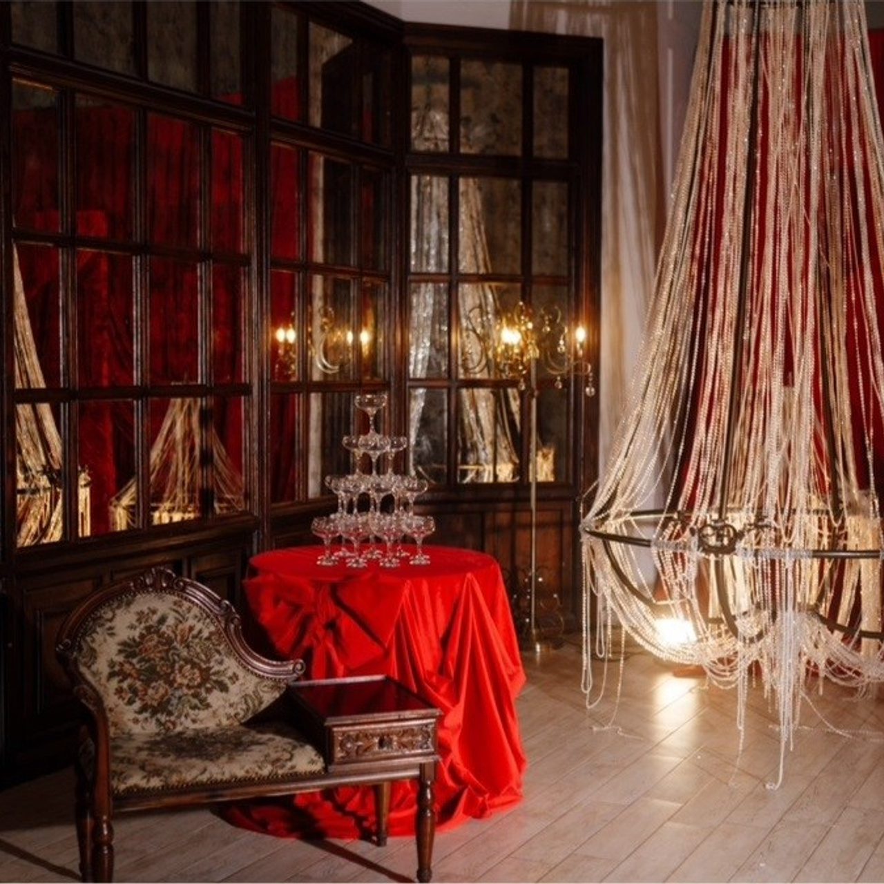 JB (Зал «Светлая галерея»)