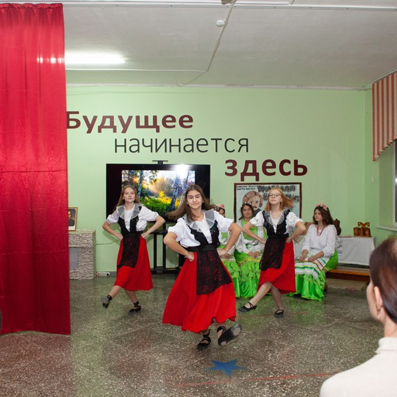 Школьный театр