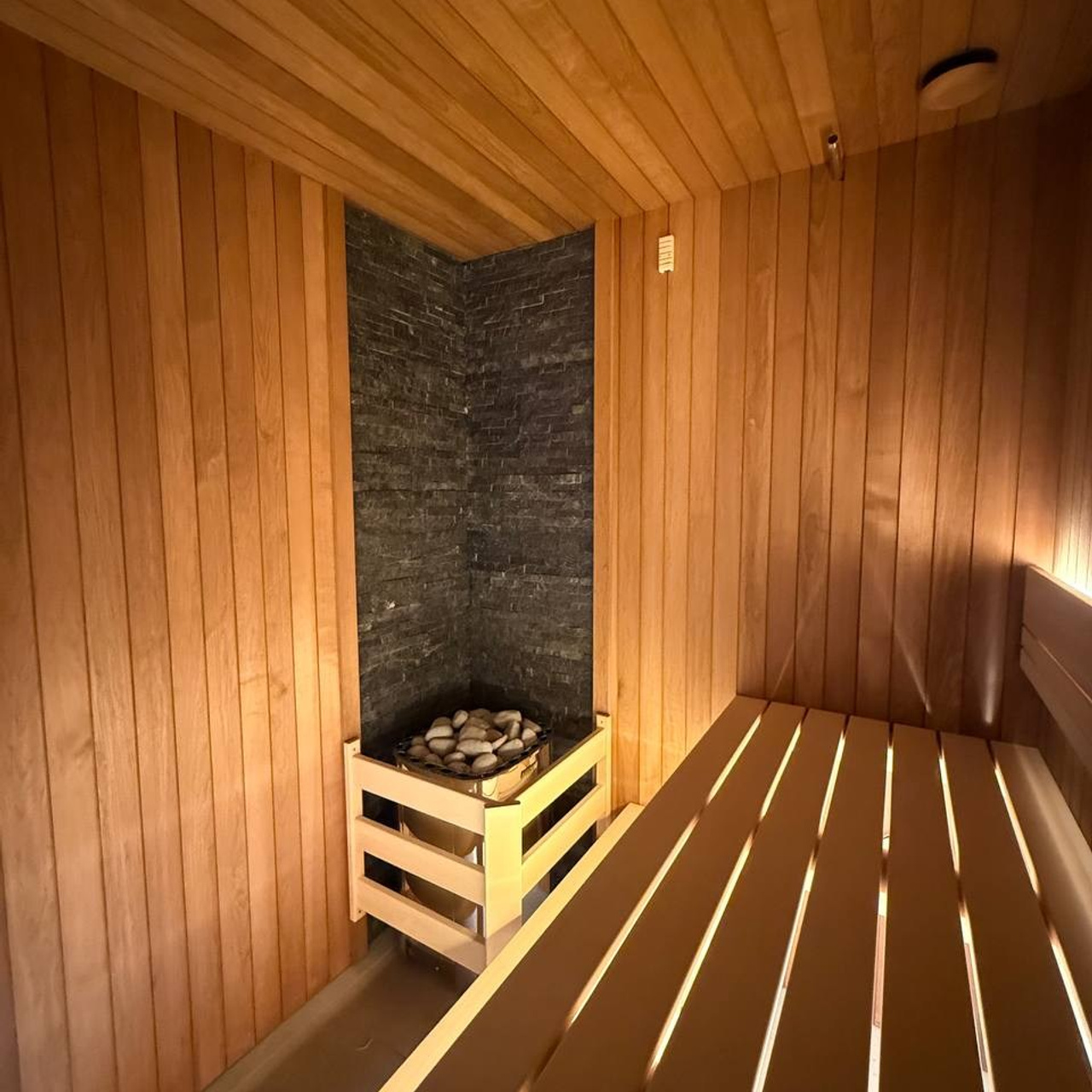 сауна из ольхи с печью Harvia Club